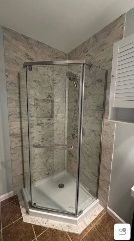 Walk-In Shower Vs. Traditional Shower: Which Is Right For Your Home?